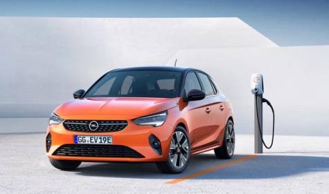 Opel y Skoda refuerzan su oferta de modelos híbridos y eléctricos