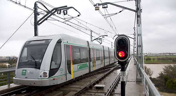 El PP exige un Pleno Extraordinario para reclamar la red completa de Metro