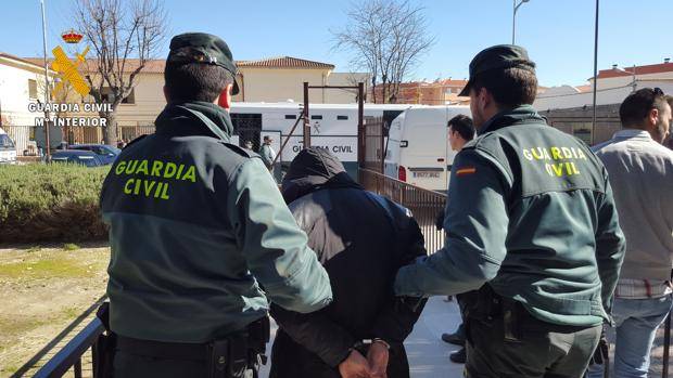 Doce detenidos en Sevilla y Córdoba de una red dedicada al tráfico de drogas