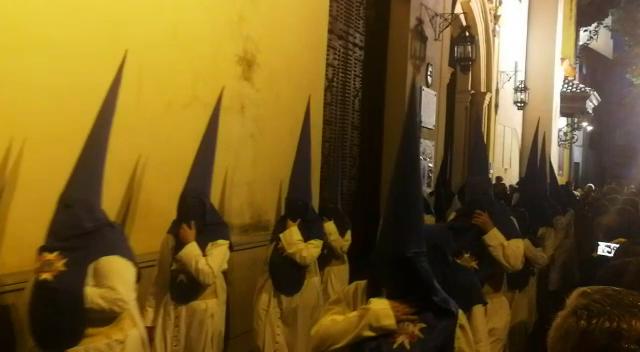 Los nazarenos abandonan la Hermandad de Montserrat