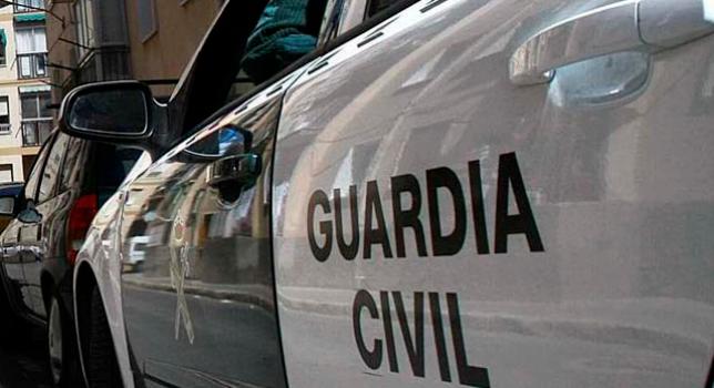 Imagen de un coche-patrulla de la Guardia Civil. / El Correo
