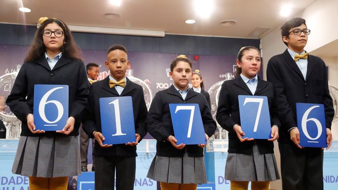 El segundo premio de la Lotería del Niño, celebrado esta mañana. Foto: Efe
