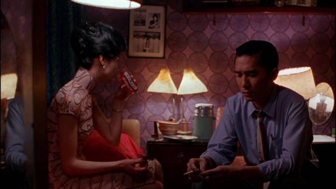 Tony Leung Chiu-Wai y Maggie Cheung protagonizan ‘In the Mood for Love’. / El Correo