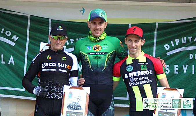 José María Sánchez consiguió la victoria en su categoría en la prueba que se celebró en Coripe. / Federación Andaluza de Ciclismo