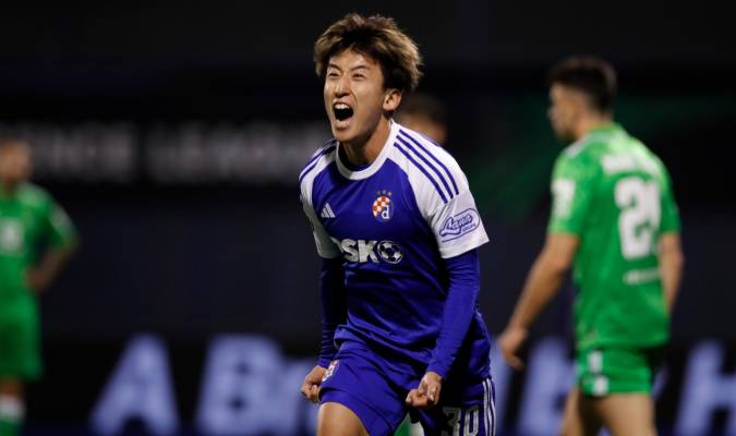 Dinamo's Takuro Kaneko celebrates after scoring the equalizer during the UEFA Europa Conference League knock-out round play-offs, 2nd leg soccer match between Dinamo Zagreb and Real Betis in Zagreb, Croatia,) EFE/EPA/ANTONIO BAT