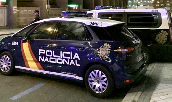 Vehículos de la Policía Nacional. / El Correo