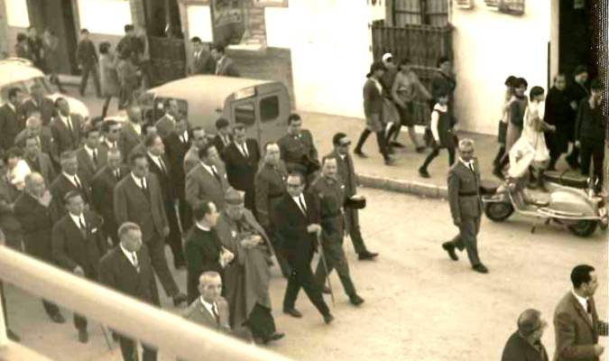 Entierro de Don Juan Tardío en Los Palacios. / Archivo de Manuel García ‘ El Chambia’