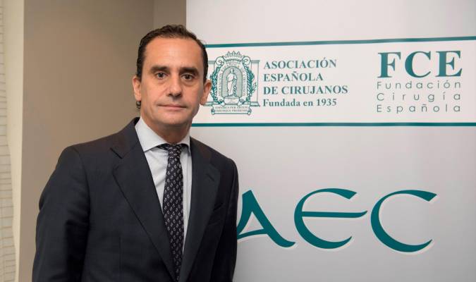 El cirujano Salvador Morales Conde, nuevo presidente electo de la AEC.