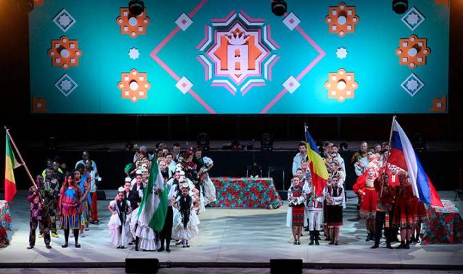 El Auditorio Municipal volvió a acoger las actuaciones de las XXXVIII Jornadas Folclóricas Nazarenas. / C.D.