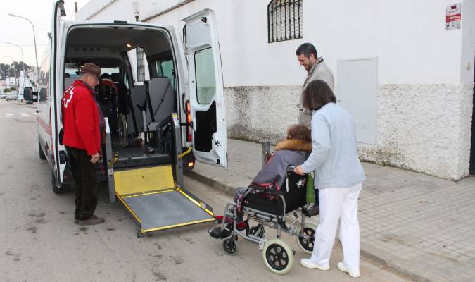 Fuentes de Andalucía abre con dinero municipal un centro para personas con discapacidad