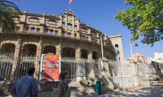 Actual fachada de la Plaza de toros de Palma de Mallorca, conocida popularmente como Coliseo balear. / EFE