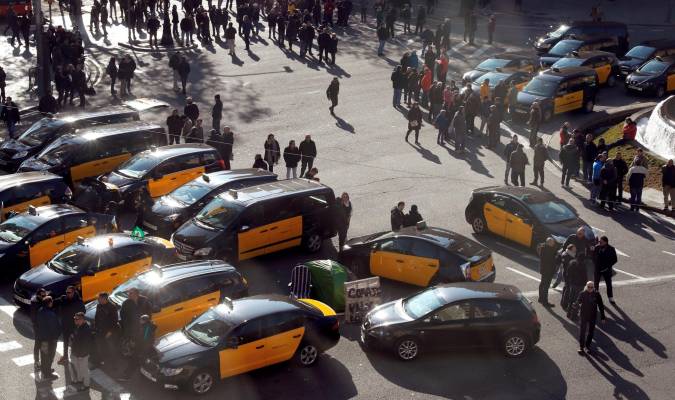 Uber confirma que se irá de Barcelona si se aprueban las restricciones a VTC