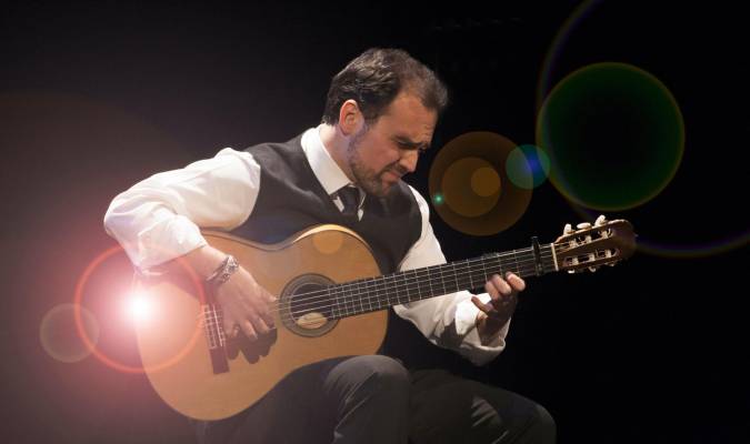 Santiago Lara presenta su nuevo trabajo ‘La Guitarra en el Tiempo’