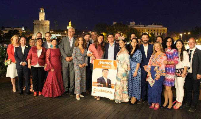 Pimentel pide el voto del «cambio» para Sevilla