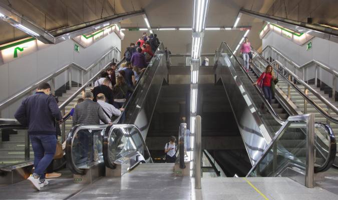 Los empleados del Metro suspenden solo hoy la huelga para dar a Sevilla su Domingo de Ramos