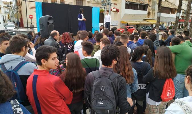 Más de 400 estudiantes de Secundaria participan en la primera Fiesta de las Letras ecijanas