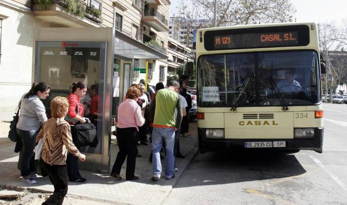 El autobús urbano de Alcalá de Guadaíra supera el examen anual