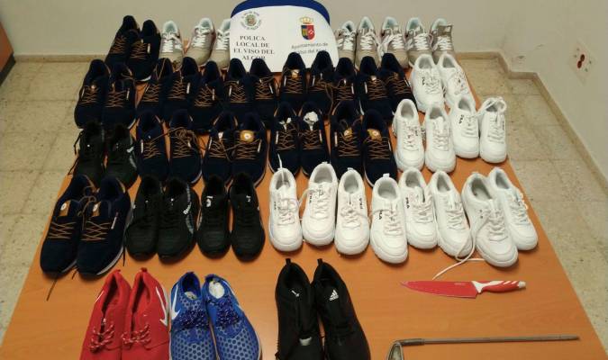 Incautados un total de 31 pares de calzado por falsificación en el mercadillo de El Viso