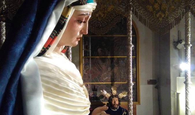 La Virgen del Rosario de Monte-Sión ya está en su paso de palio