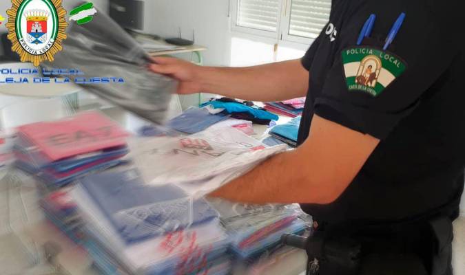Intervenidas 352 prendas falsificadas en el mercadillo de Castilleja de la Cuesta