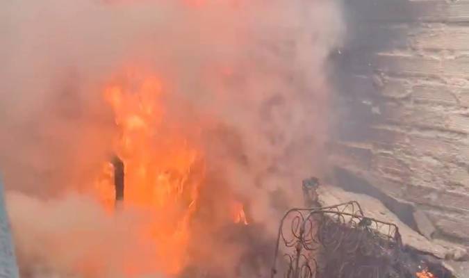 Dos viviendas precintadas por un incendio en Marchena