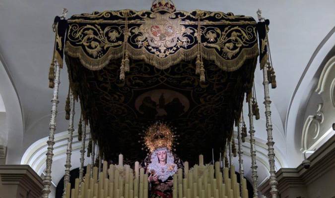 La Virgen de la Estrella con el palio de Rodríguez Ojeda. 