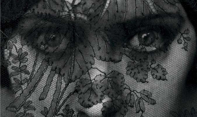 Detalle de la portada de ‘El beso de la mujer araña’. / El Correo