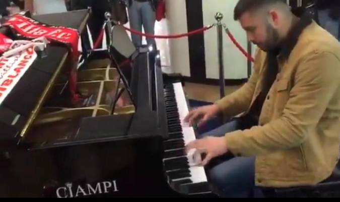 Cuando la grandeza del Sevilla FC suena al piano