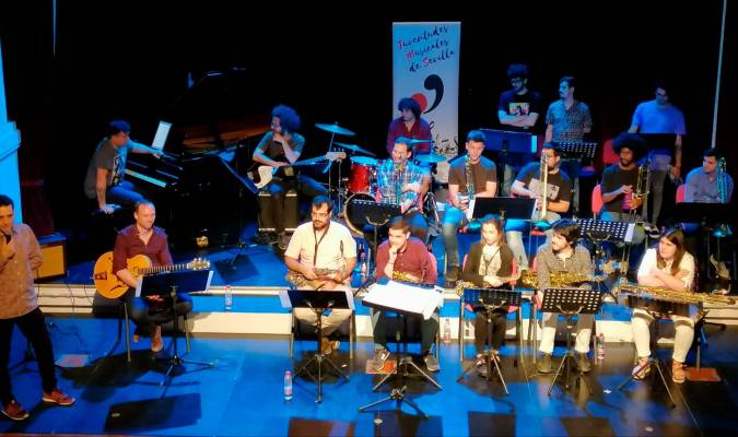 Big Band del Conservatorio Manuel Castillo. / El Correo