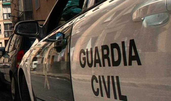 Imagen de un coche-patrulla de la Guardia Civil. / El Correo