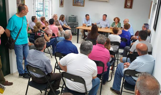 Espadas promoverá un «gran acuerdo» para rehabilitar viviendas de Alcosa
