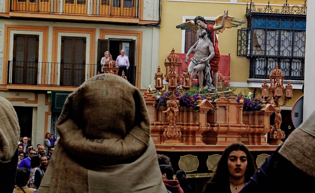 Así ha procesionado la Divina Misericordia de Alcalá de Guadaíra