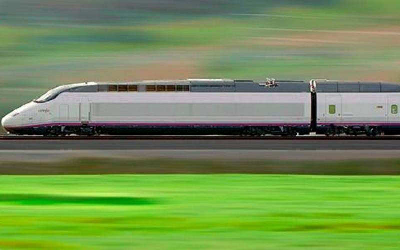 Renfe recupera seis trenes Ave desde Sevilla a Madrid y Barcelona