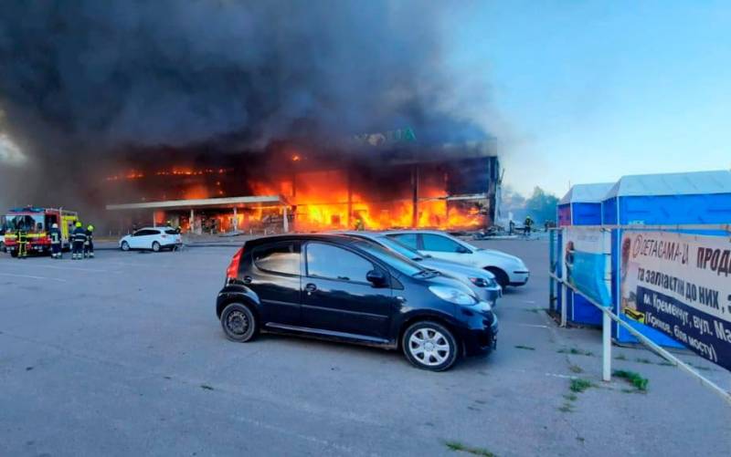 Al menos diez muertos en un ataque contra un centro comercial en Ucrania