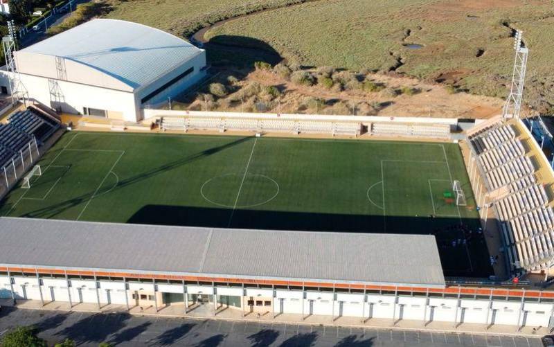 Asaltan el estadio de fútbol de Ayamonte para robar material deportivo