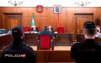 Sala de la Audiencia Provincial de Sevilla donde desde un jurado popular enjuicia al hombre acusado de asesinar a su pareja sentimental en abril de 2017. EFE/Raúl Caro