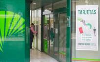 Unicaja Banco plantea un ERE y el cierre de 36 oficinas 