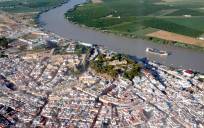 Vista aérea de Coria del Río. / El Correo