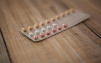 Es más probable sufrir un trombo por anticonceptivos que por la vacuna