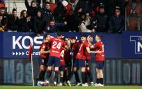 Los jugadores de Osasuna celebran unl gol de su equipo. EFE/ Jesus Diges