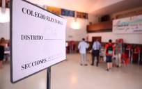 Un colegio electoral en Sevilla. / Joaquín Corchero - E.P. 