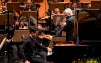 El pianista sevillano Juan Pérez Floristán en el último concierto del ciclo solistas y maestros de la ROSS 