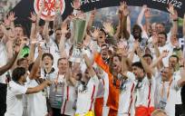 El Eintracht toca el cielo de Sevilla