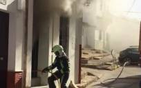 El cargador de un portátil provoca el incendio una vivienda de Constantina
