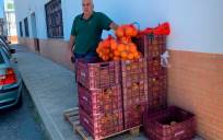 «Antes de perder dinero, prefiero regalar mis naranjas»