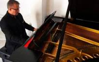 Francisco Acosta: «Con mi piano, llevo la música clásica a todos los públicos»