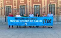 El alcalde de El Cuervo exige en San Telmo el centro de salud