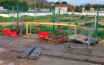 El vandalismo obliga a cerrar un polideportivo en Gelves