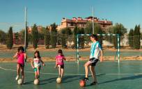 Sevilla tendrá la primera escuela de fútbol femenina que une deporte, idiomas y liderazgo