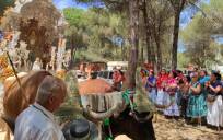La hermandad del Rocío de la Macarena anima al voto por correo 